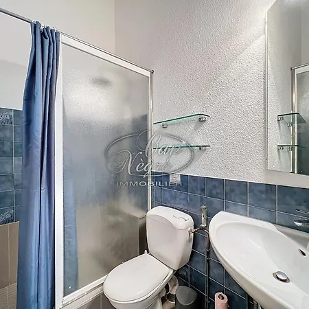 Mazet T2 Pour 4 Pers Avec Jardin Vue Avec Piscine Au Mas De Pramousquier